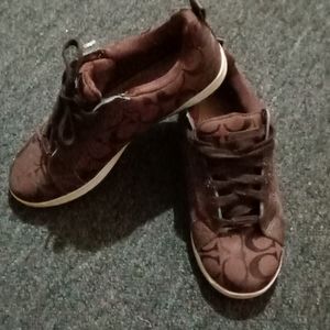 Size 8 coach sneakers